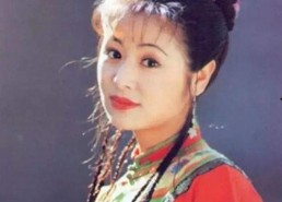 娱乐明星吃紫薇瓜